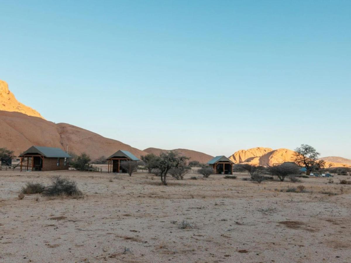 Spitzkoppe Cabin Camp Usakos Exterior foto